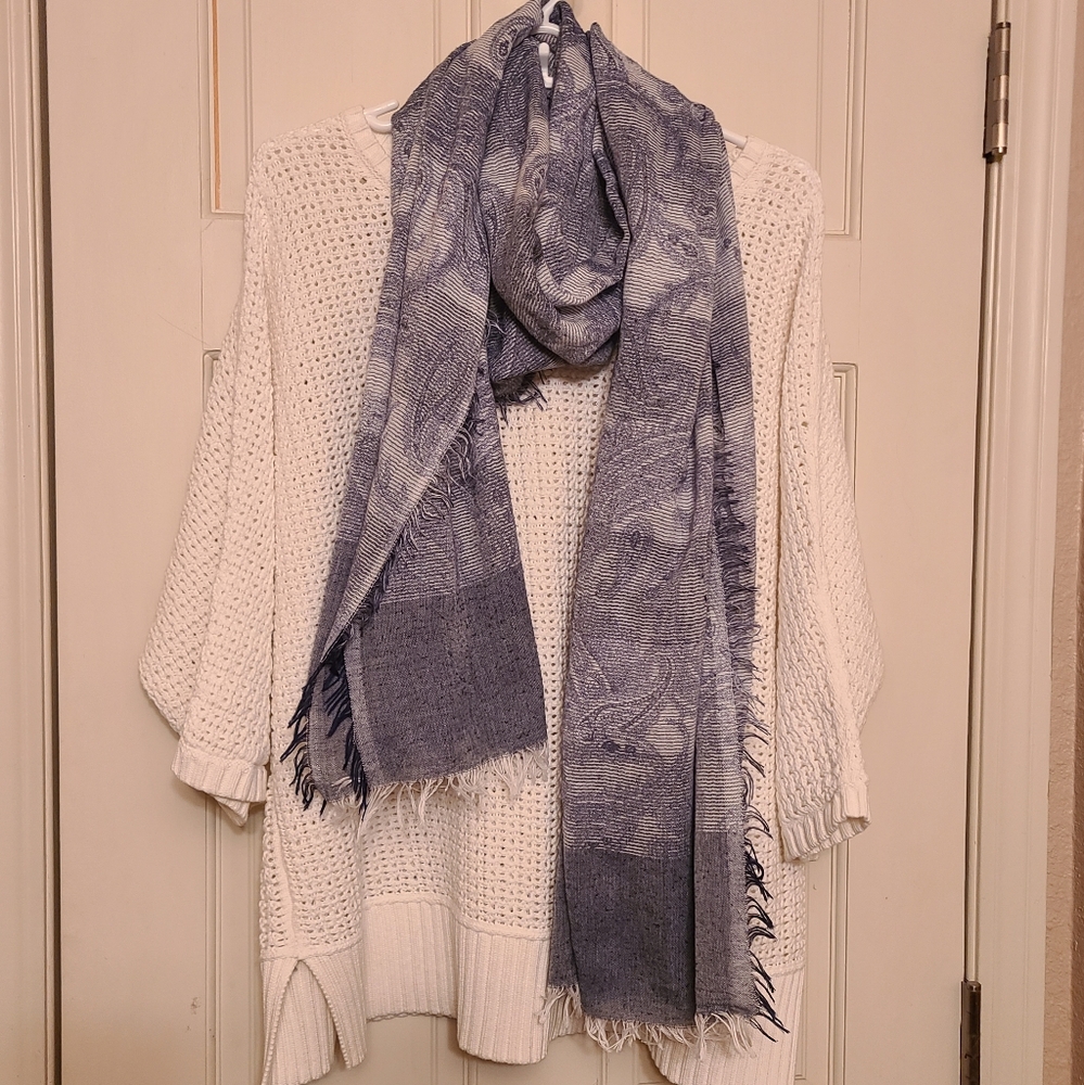 Fringed scarf